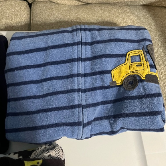 Carter’s‎ Bundle Footie Pajamas Size 2T - Picture 4 of 4